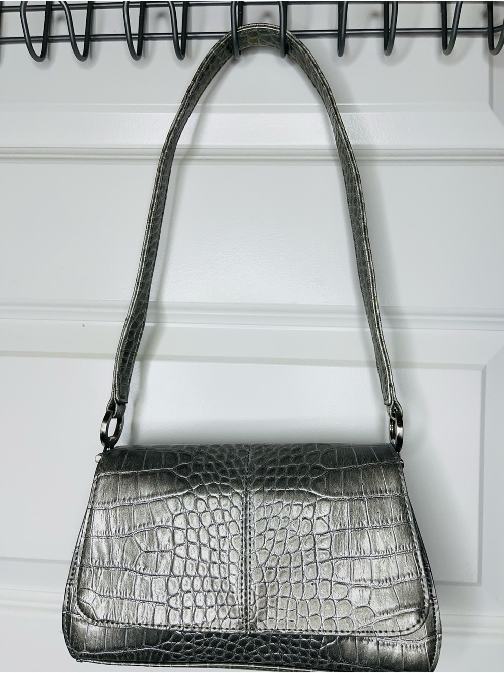 Liz Claiborne | Metallic Croc-Embossed Shoulder Bag - Silver